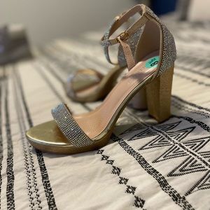 Beautiful gold heel